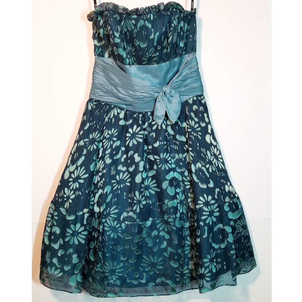 Betsey Johnson blue floral strapless dress
